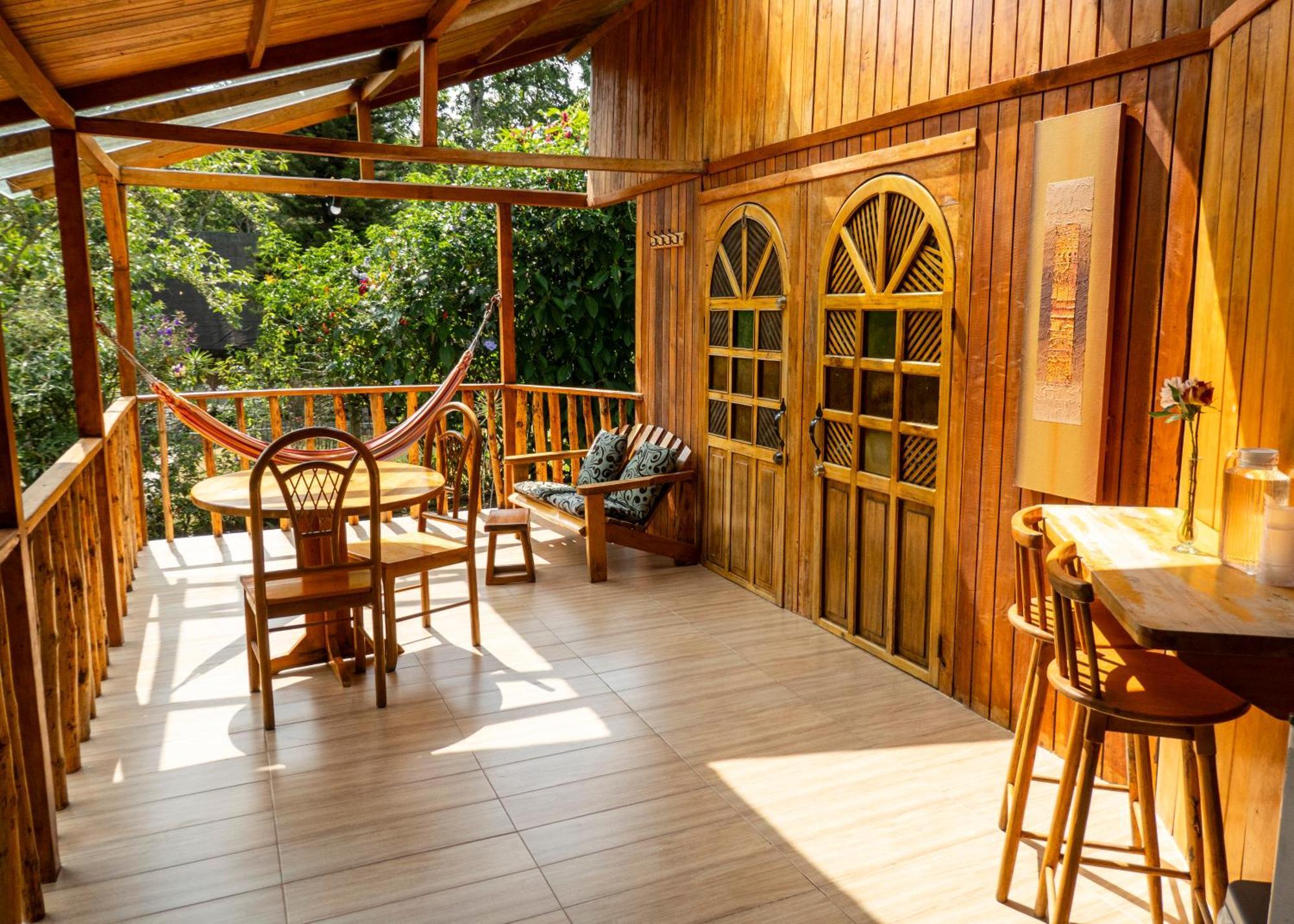 Saguamby Mindo Lodge Ngoại thất bức ảnh