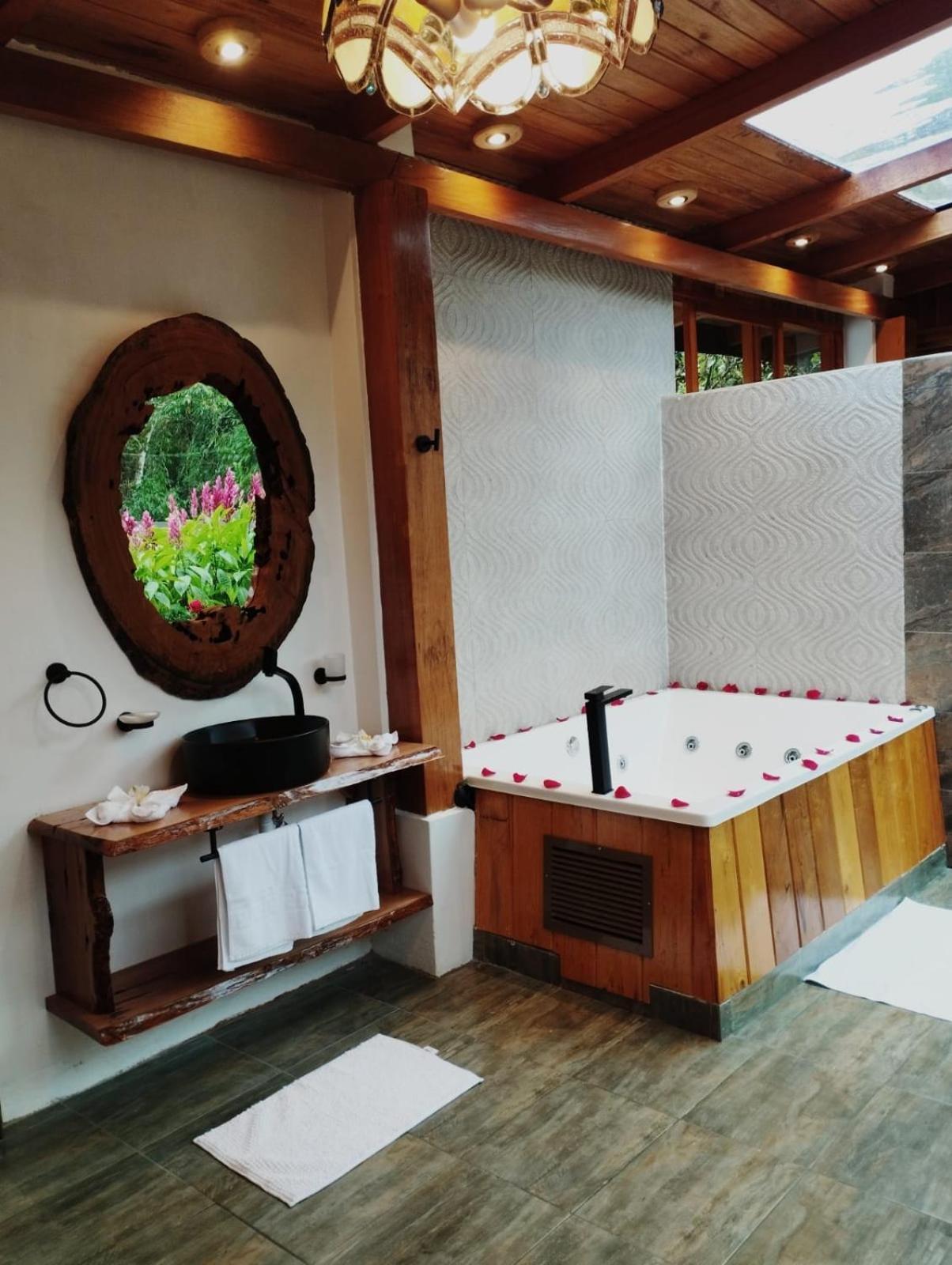 Saguamby Mindo Lodge Ngoại thất bức ảnh