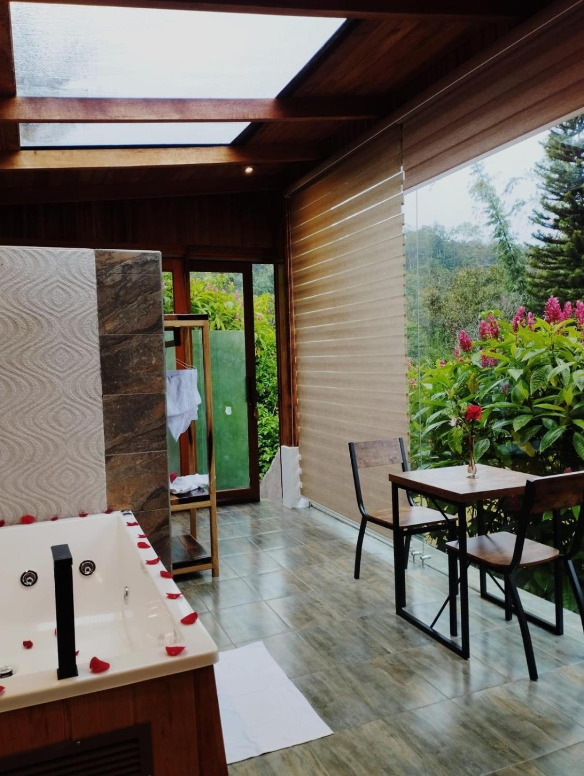Saguamby Mindo Lodge Ngoại thất bức ảnh